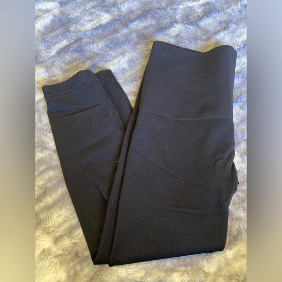 LAssets Red Hot Label by Spanx, size small, black capri style tights/leggings - Picture 1 of 6